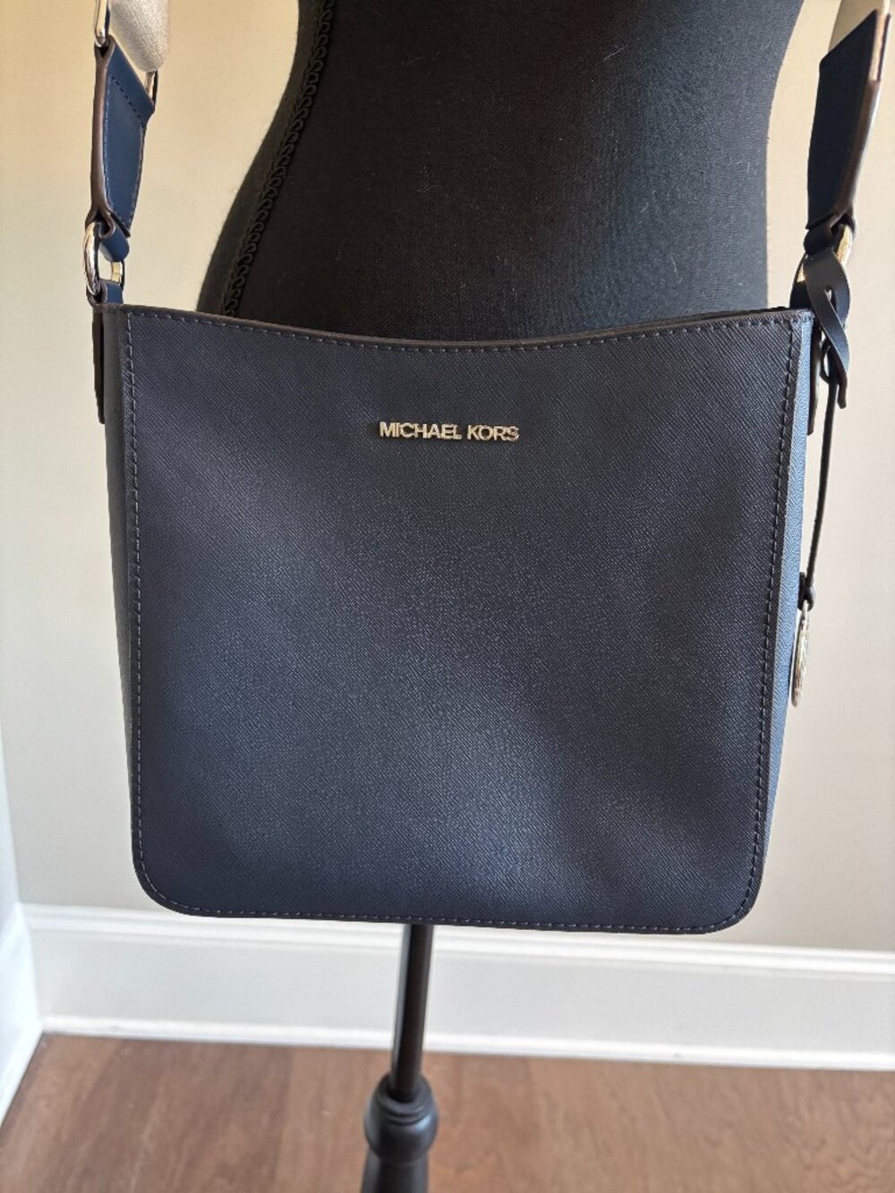 Michael Kors Jet Set Travel Crossbody Bag-Navy Blue
